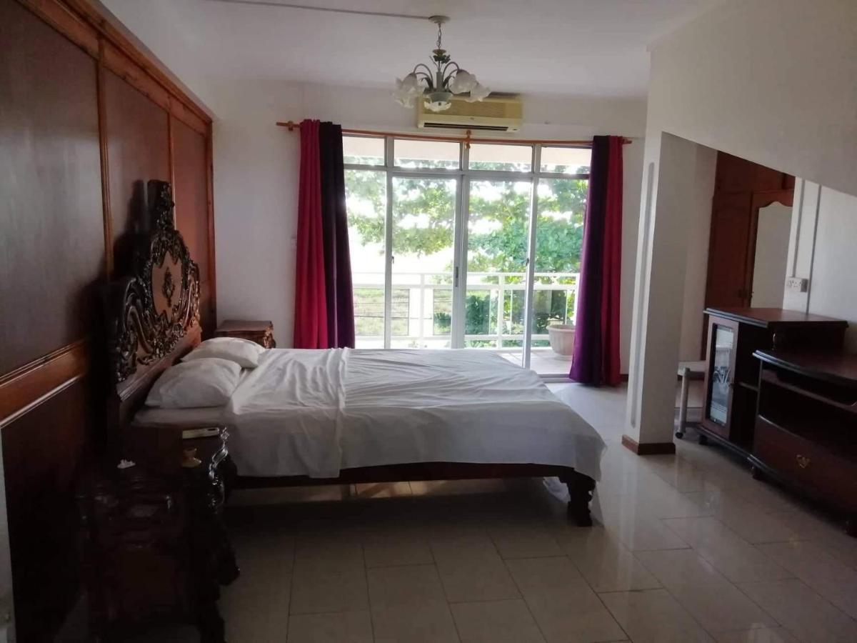 Residence Lennards Grand Baie Bagian luar foto